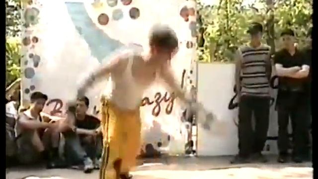 твист с логтя и фриз смотреть онлайн