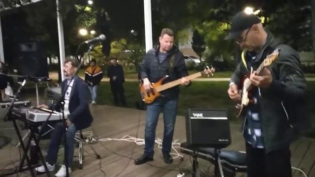 подарок Папе от дочери.песня Игоря Корнелюка "Город,которого нет" при поддержке музыкантов Крым смотреть онлайн