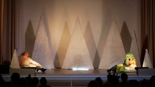 Новогодний спектакль «Шапка Деда Мороза» смотреть онлайн