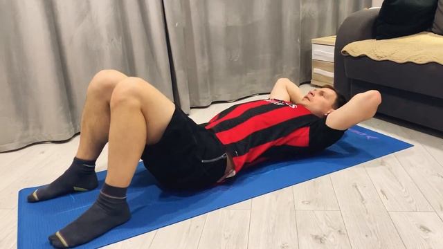 День 15 из 365. Снова без голоса. Отжимания и пресс смотреть онлайн