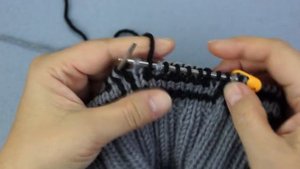 Мужская шапка ленивый жаккард.