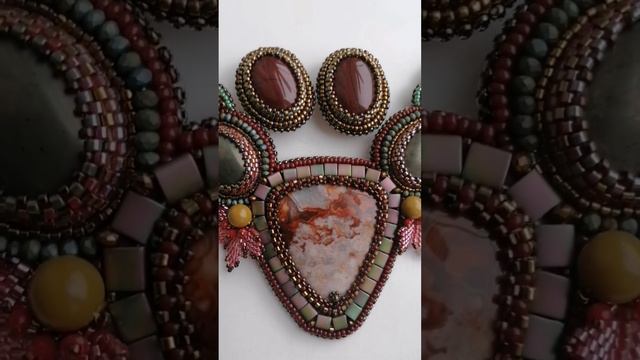 Комплект вышитый бисером "Краски осени". смотреть онлайн