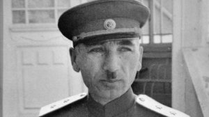 Как советский генерал Исса Плиев поступил, оказавшись один среди вражеских солдат и офицеров.