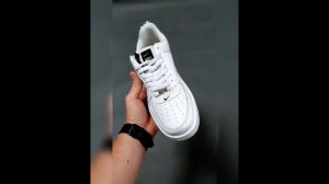 Женские кожаные кроссовки в стиле Nike Air Force 1 Utility White/Black Найк Аир Форс 1 белые 444-35