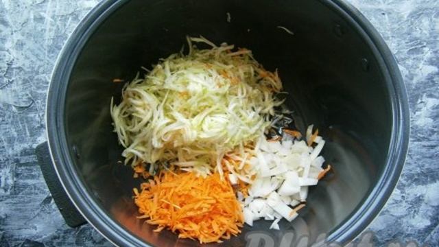 Капуста, тушеная с кабачками в мультиварке