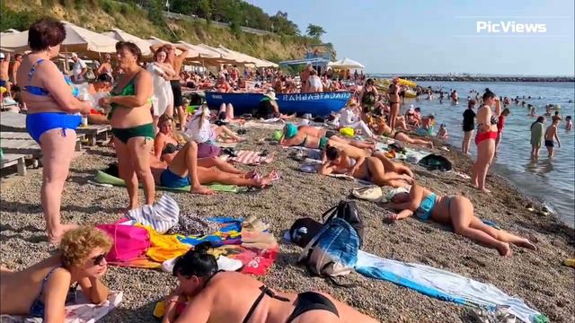 Погода в Анапе сегодня 15 июня 2024. Анапа. Пляж Высокий Берег. Чёрное море. Море в Анапе сезон 2024