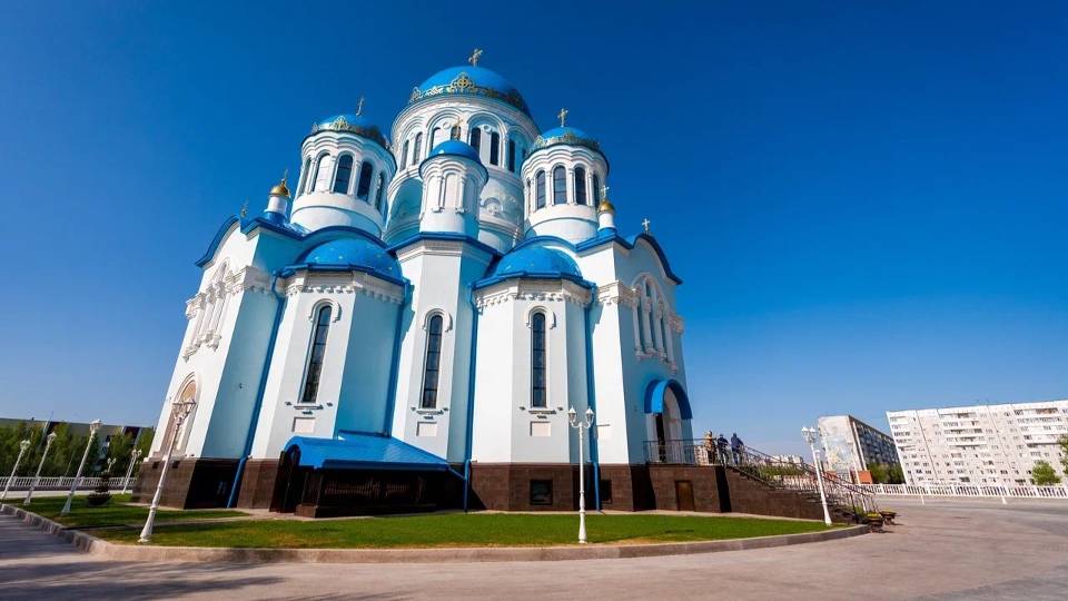 В Югре за последние годы было построено более 100 храмов