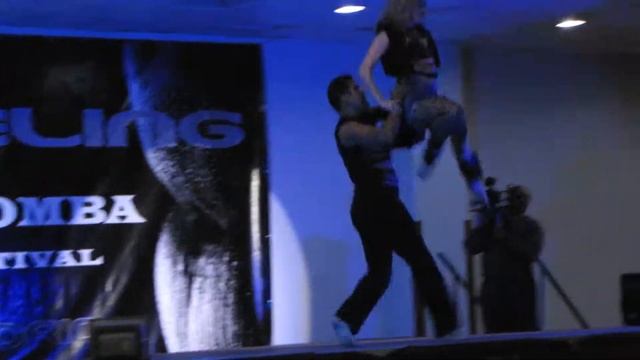 Feeling Kizomba Festival 2013. Actuación Ouzin y Georgia смотреть онлайн