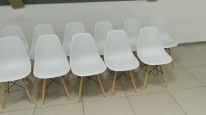 Сборка стульев FIKA (Eames) в образовательном центре