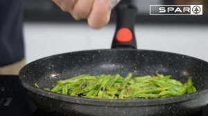 Салат с зеленой стручковой фасолью и яйцом. Со вкусом SPAR