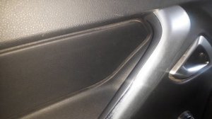 Чем обрабатывать кожаный салон автомобиля
