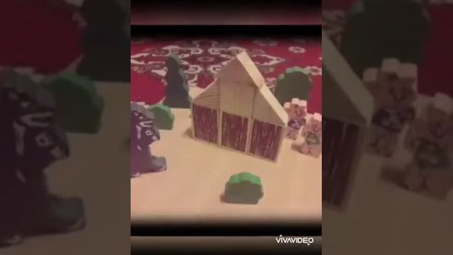 Мама Алисы Р  читает сказку Три поросёнка