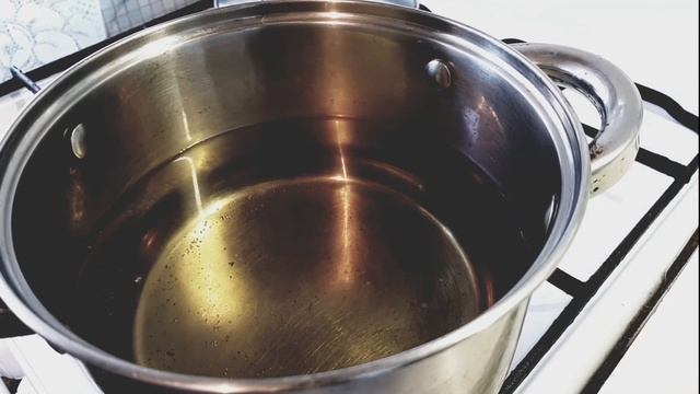 Помидоры Деликатесные на зиму! Получаются очень вкусные, а рассол выпивается  до последней капельки