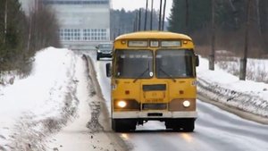 Почему в СССР на автобусы не обували зимнюю резину?