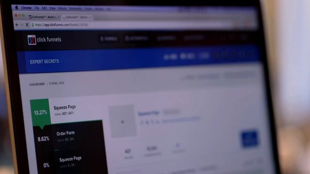 background loop смотреть онлайн