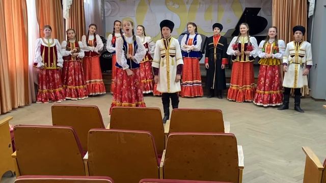 Ансамбль народной песни «Весёлка» Музыка В.Бунчикова слова.В.Нечаева «В путь дорожку дальнюю» смотреть онлайн