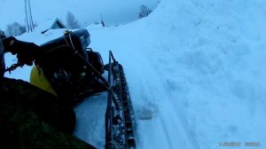 мотобуксировщик Koira 9 л.с. с дополнительной гусеницей.