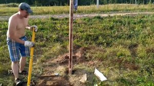 Замес бетона для забора без бетономешалки