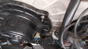 Mitsubishi Pajero III. Когда забит дренаж кондея