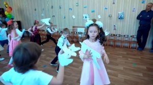 СТИХИ +ПЕСНЯ ПТИЦЫ МОИ ПТИЦЫ.ТАНЕЦ С ГОЛУБЯМИ.