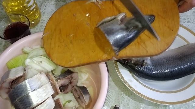 Как мариновать селедку смотреть онлайн