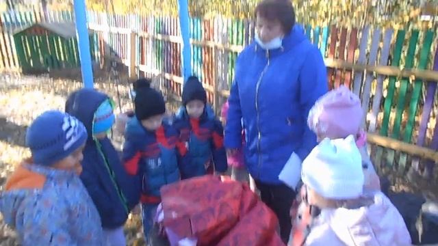 Открытое занятие в средней группе по познавательному развитию "Осенняя прогулка"