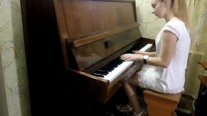 Нэнси- Дым сигарет с ментолом на пианино