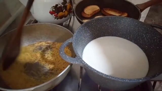 Завтрак как в СССР/Молочная лапша с секретом смотреть онлайн