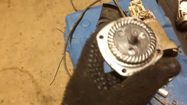 Выпрессовываем редуктор болгарки. смотреть онлайн