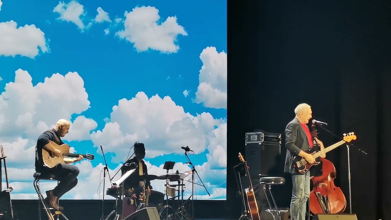 Алексей Иващенко и бас-гитара "Я когда-то играл на басу" 11.04.2023 смотреть онлайн