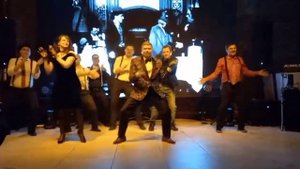 КРУТОЙ ФЛЕШМОБ НА КОРПОРАТИВЕ.