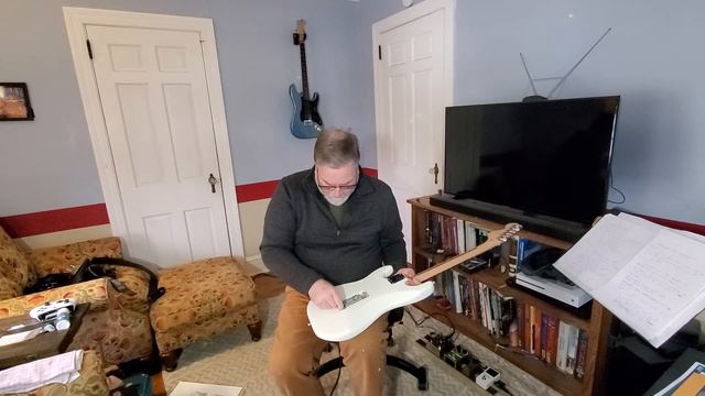 Pete's Blend - A cheapskate upgrades a Squier Affinity Strat - Blocking the Tremolo - V1:E2 смотреть онлайн