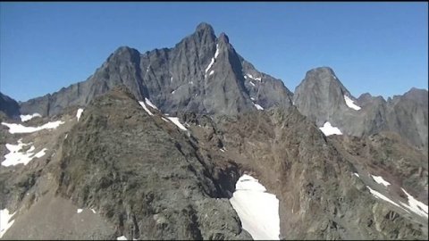 Сулахат. Домбай. Алибек.