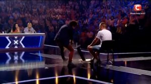 ШОК СУДЬЯ НЕ ВЫДЕРЖАЛ И РАЗБИЛ ГИТАРУ...