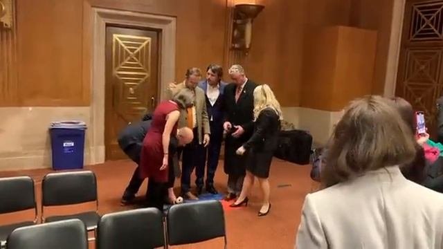 Вчера в Конгрессе США