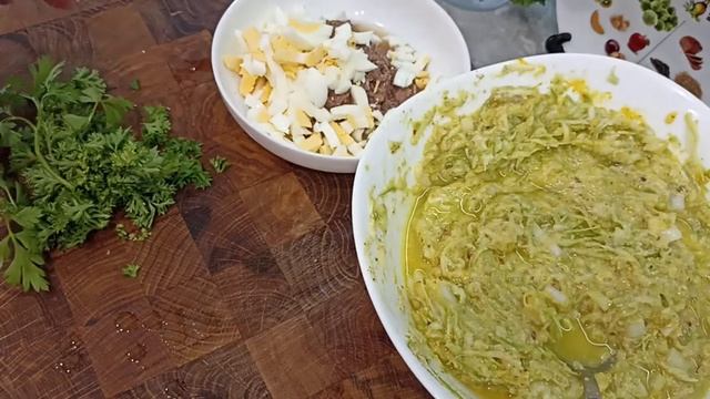 У вас дома есть КАБАЧОК и тунец? Этот пирог такой вкусный,что готовлю его почти каждый день! смотреть онлайн