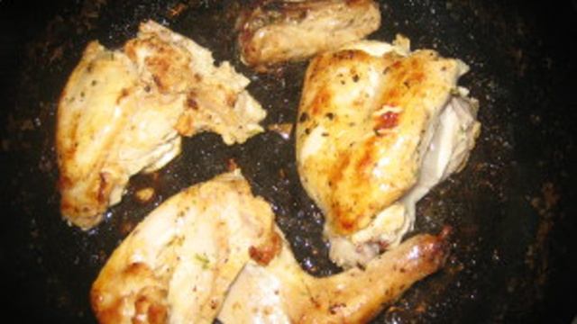 Кролик в сметане с грибами