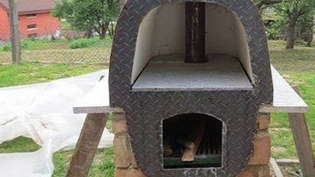 Мастер сделал Хлебопечку из старой ванны. смотреть онлайн