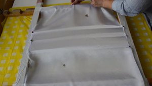 Натягивание ткани на подрамник