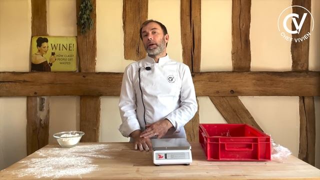 Шеф Вивьен печет хрустящий ФРАНЦУЗСКИЙ БАГЕТ в домашних условиях смотреть онлайн