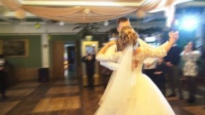 Шикарный и трогательный первый свадебный танец молодых.