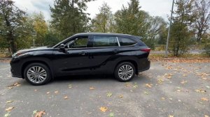 Новая Toyota Highlander 2023г, максималка, цена 7.400.000 рублей.