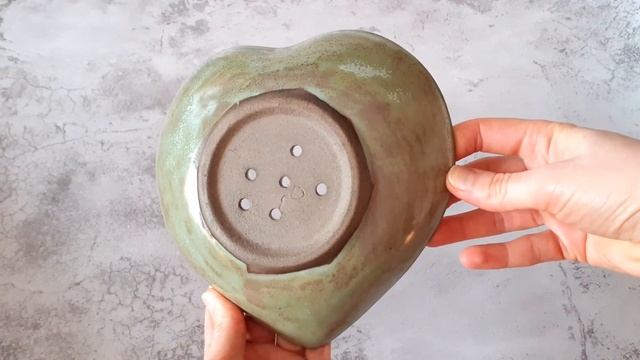 Цветочный горшок с отверстиями смотреть онлайн