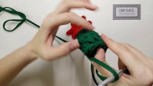 Пышная ёлочка из трикотажной пряжи | Новогодний декор