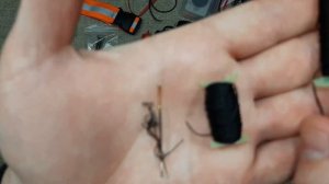 Швейный, ремонтный набор: шило, разные иголки, прочные нитки. Вроде как финальное видео на эту тему