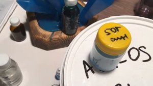 соседство эпоксидной и полиэфирной смолы