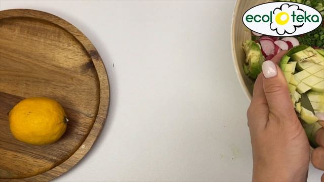 Окрошка без колбасы, яиц, кефира. Полезный рецепт.