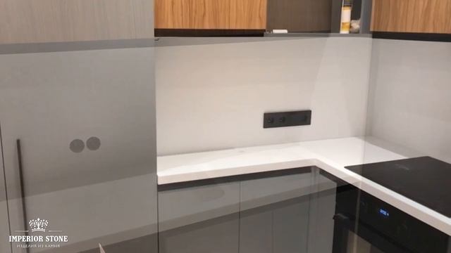 Столешница и фартук из белого искусственного камня Staron смотреть онлайн