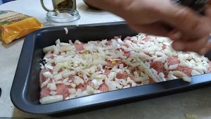 Запечёный картофель со свининой в духовке.