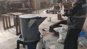 Измельчитель "Саранча" 7,5 кВт. Тестируем. Измельчение ПЭТ, картона, пленки.